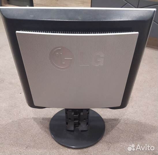 Монитор LG Flatron L1730S