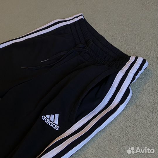 Спортивные штаны Adidas