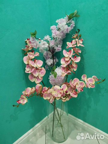 Огромные искусственные цветы