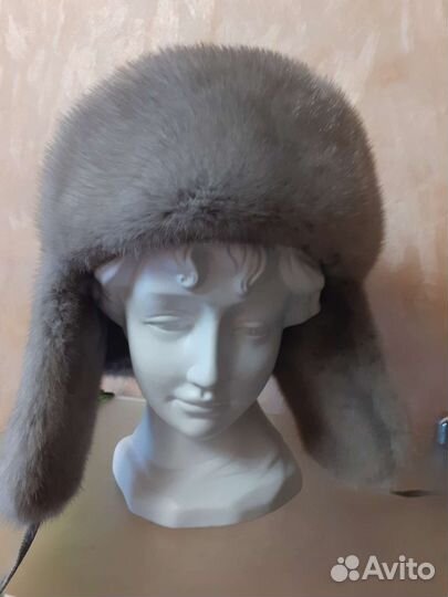 Шапочка из голубой норочки 56 р