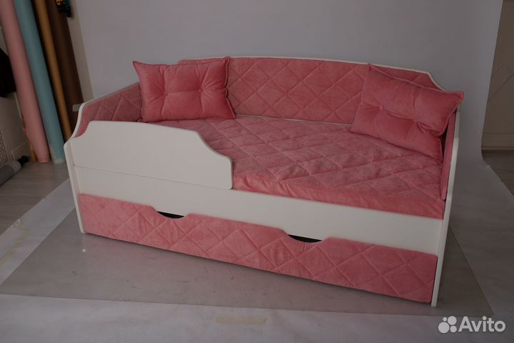 Кровать Сказка с мягкими спинками (Я)