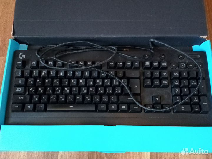 Игровая клавиатура logitech