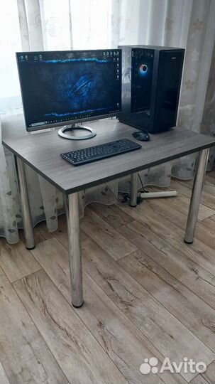 Стол новый 1000х700