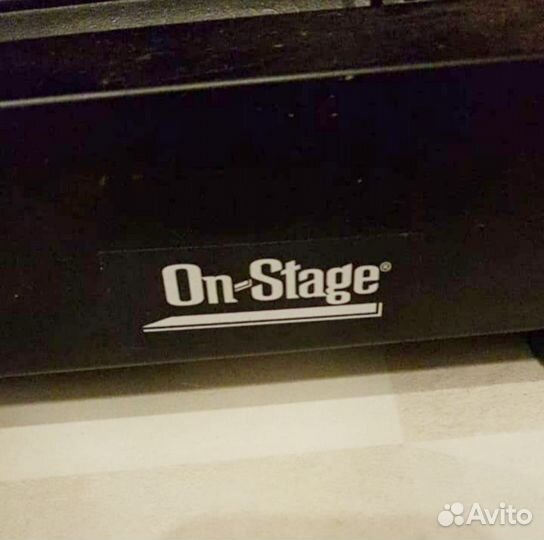 Стол студийный для музыканта On-Stage Stands