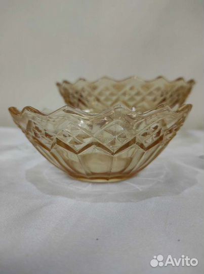 Ваза -салатник (7шт)карамельное стекло. СССР