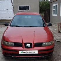 SEAT Leon 1.8 MT, 2000, 300 000 км, с пробегом, цена 360 000 руб.