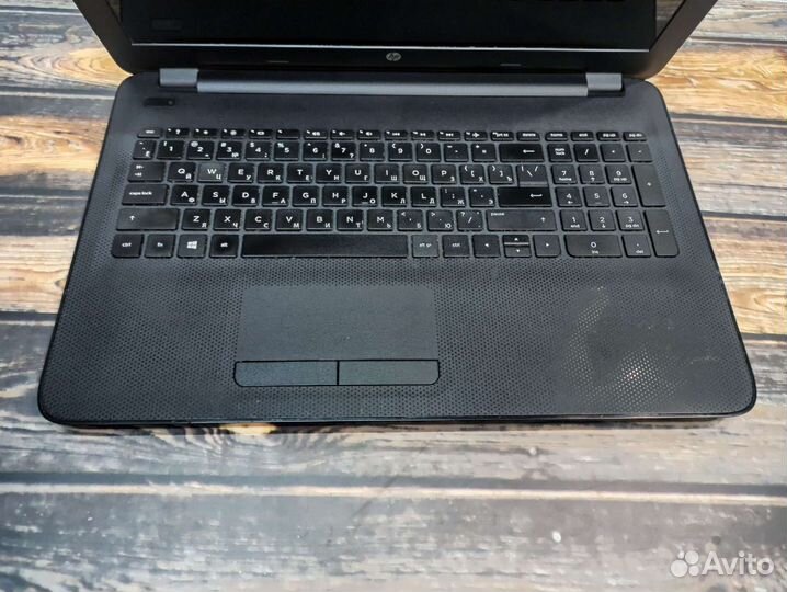 HP 4х ядерный Pentium 4Gb/250Gb Radeon R5 M330 1Gb