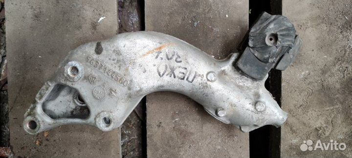 Кронштейн двигателя Peugeot 307