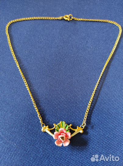 Украшения на шею, гарнитуры