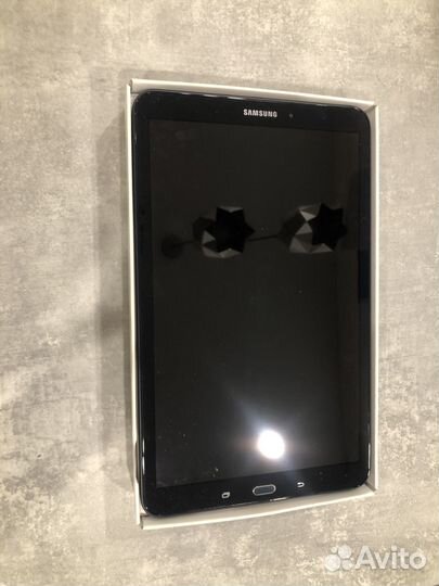 Планшет Samsung Galaxy Tab А6 с чехлом