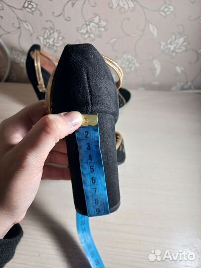 Туфли/Босоножки женские 37 размер на каблуке