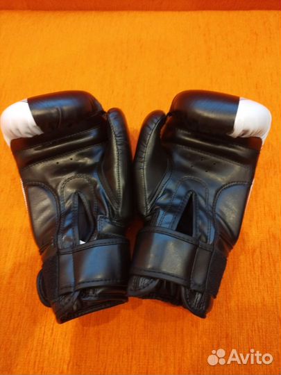 Боксерские перчатки 10 oz demix