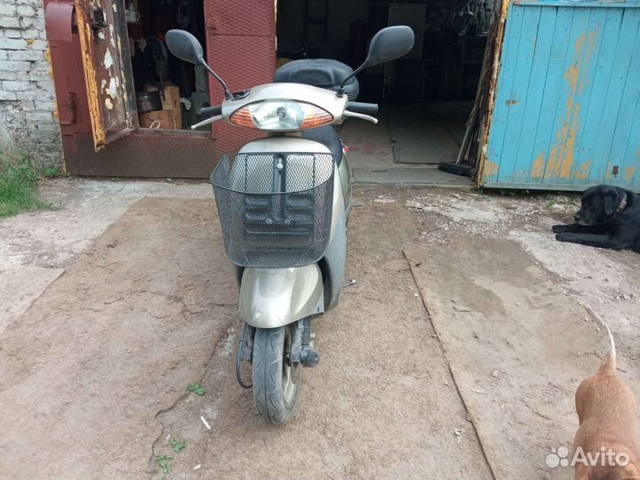 Продаю японский скутер