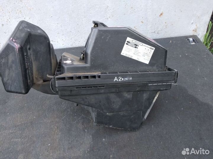 Корпус воздушного фильтра Nissan Primera P12 2.0