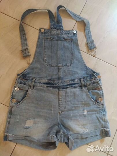 Джинсовый комбинезон