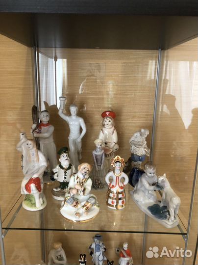 Фарфоровые статуэтки в ассортименте