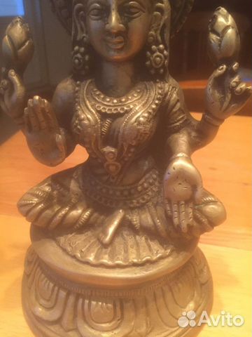 Лакшну богиня любви