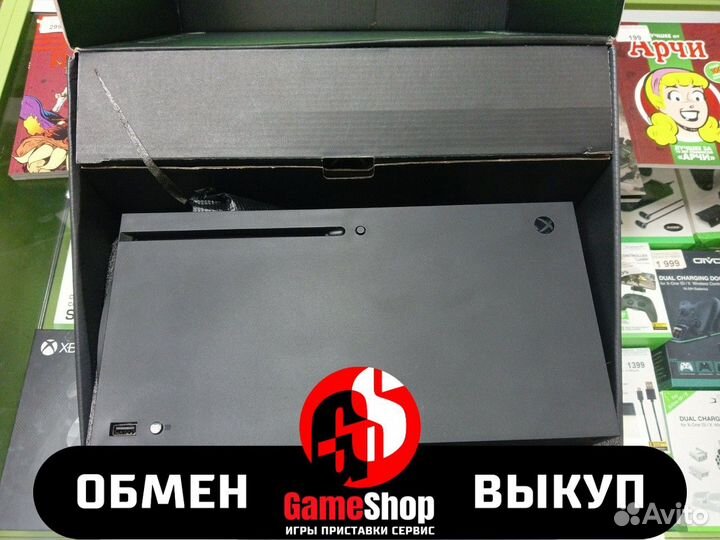 Xbox Series X б.у в идеальном состоянии