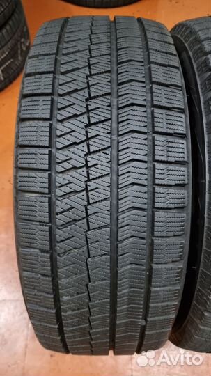 Bridgestone Blizzak VRX2 215/55 R17