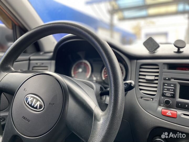 Kia Rio 1.4 AT, 2010, 137 000 км