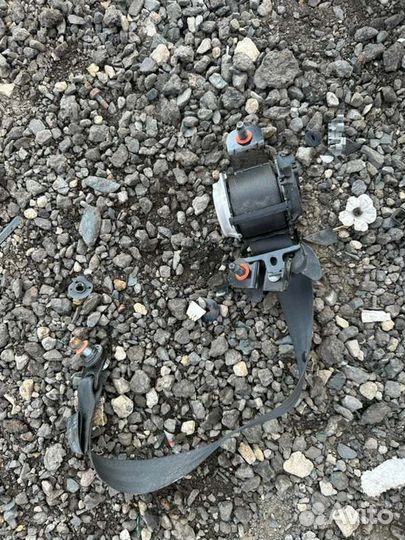 Ремень безопасности задний левый Hyundai Santa Fe