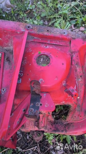 Передний левый лонжерон Audi 80B3