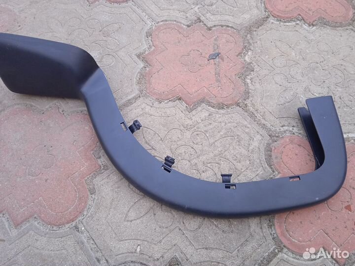 Крышка петли багажника