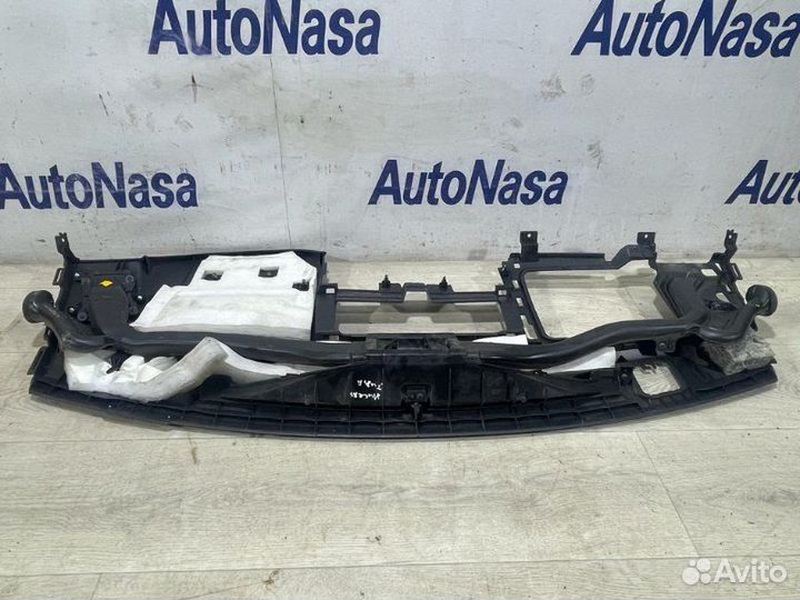 Торпедо Nissan Tiida хетчбэк HR16 2008