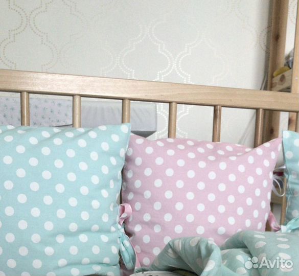 Бортики в кроватку для девочки