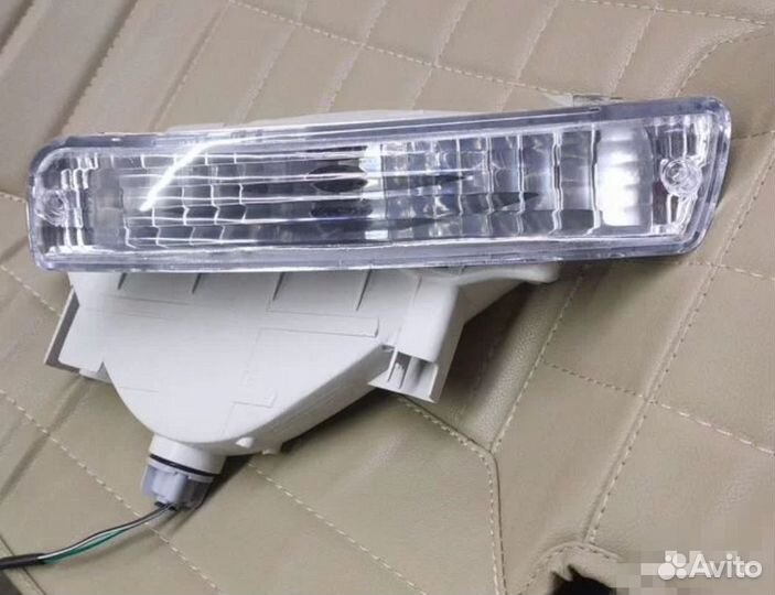 Поворотник на бампер land cruiser80