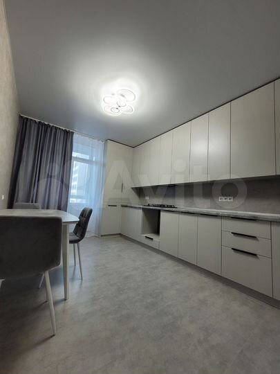 2-к. квартира, 62 м², 3/12 эт.