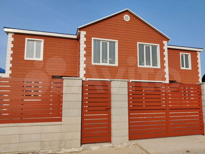 Таунхаус 174 м² на участке 3 сот.