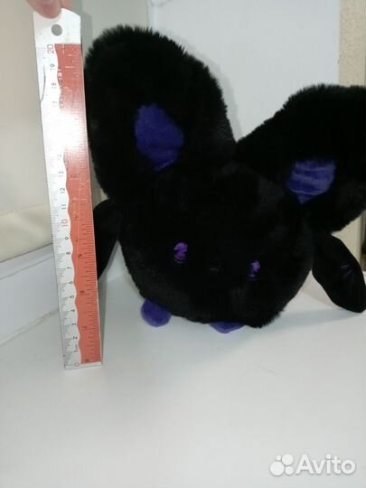 Игрушка летучая мышь круглая