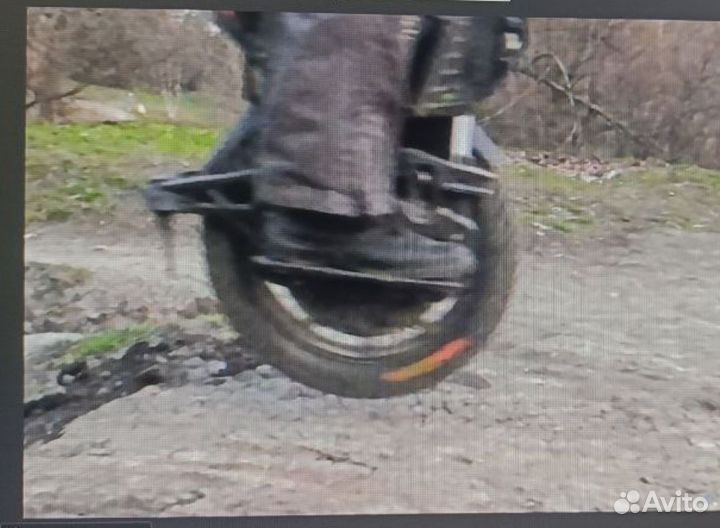 Моноколесо, - научу ездить, дам покататься