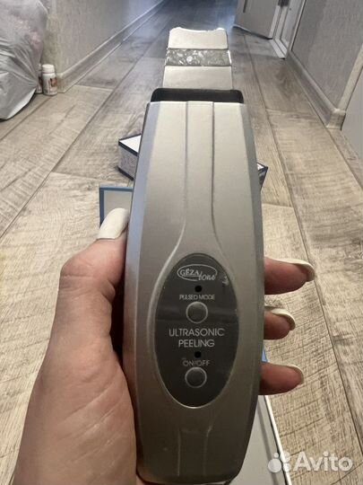Ультразвуковой прибор для чистки лица Geza Tone