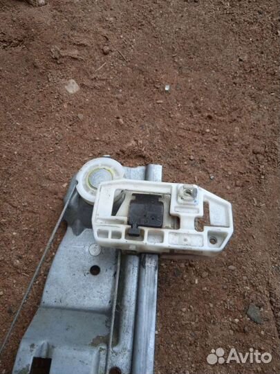 Задние стеклоподьемники от Рено Сценник 2