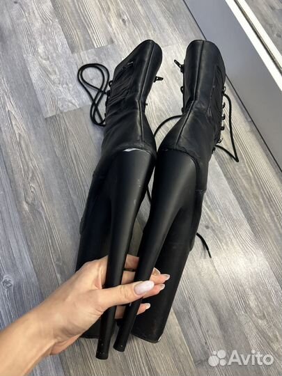 Стрипы ботильоны четверки pleaser