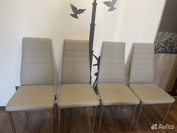 Стулья для кухни 4 штуки комплект