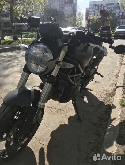 Ducati monster 696