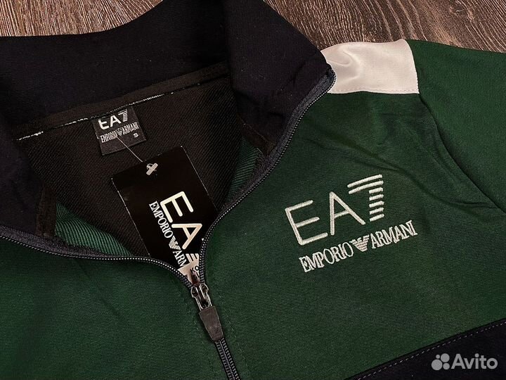 Спортивный костюм Emporio Armani