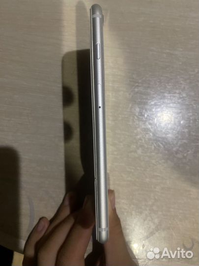 Телефон iPhone 8 plus