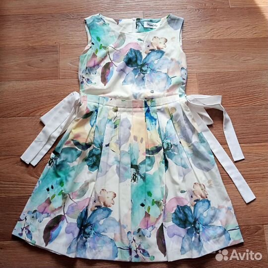 Платье нарядное для девочки 146-152