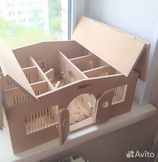 Конюшня для лошадок schleich(шляйх) breyer safari