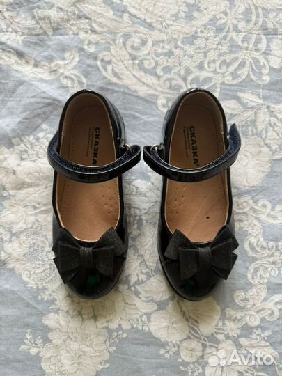 Туфли на девочку 27-й размер