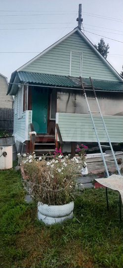 Дача 20 м² на участке 10 сот.