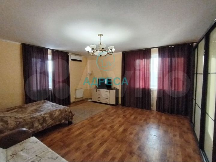 1-к. квартира, 56 м², 5/5 эт.