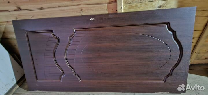 Дверь из массива