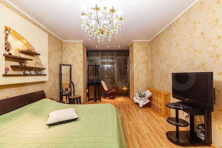 4-к. квартира, 132 м², 3/6 эт.