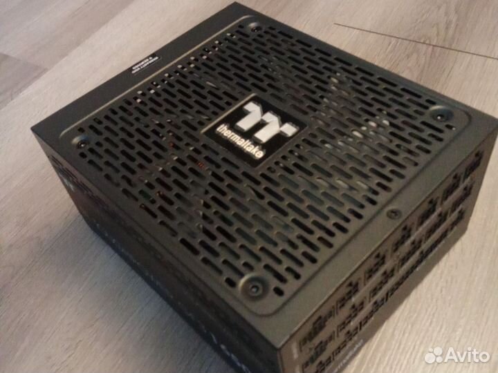 Блок питания thermaltake 1650w