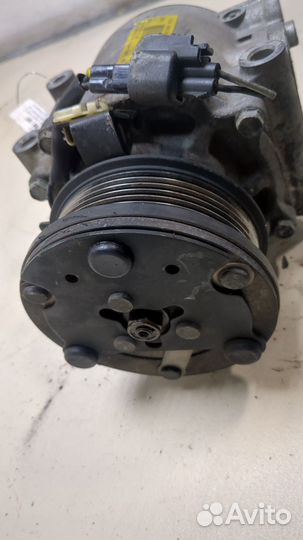 Компрессор кондиционера Lincoln Navigator, 2004